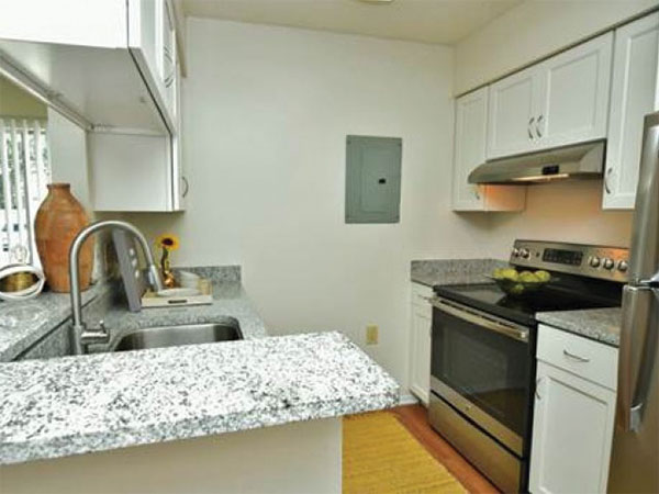 afton-oaks-kitchen apartment kitchen with appliances